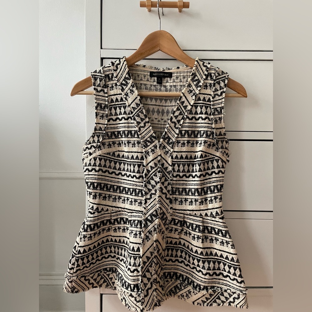 Banana Republic jacquard peplum top